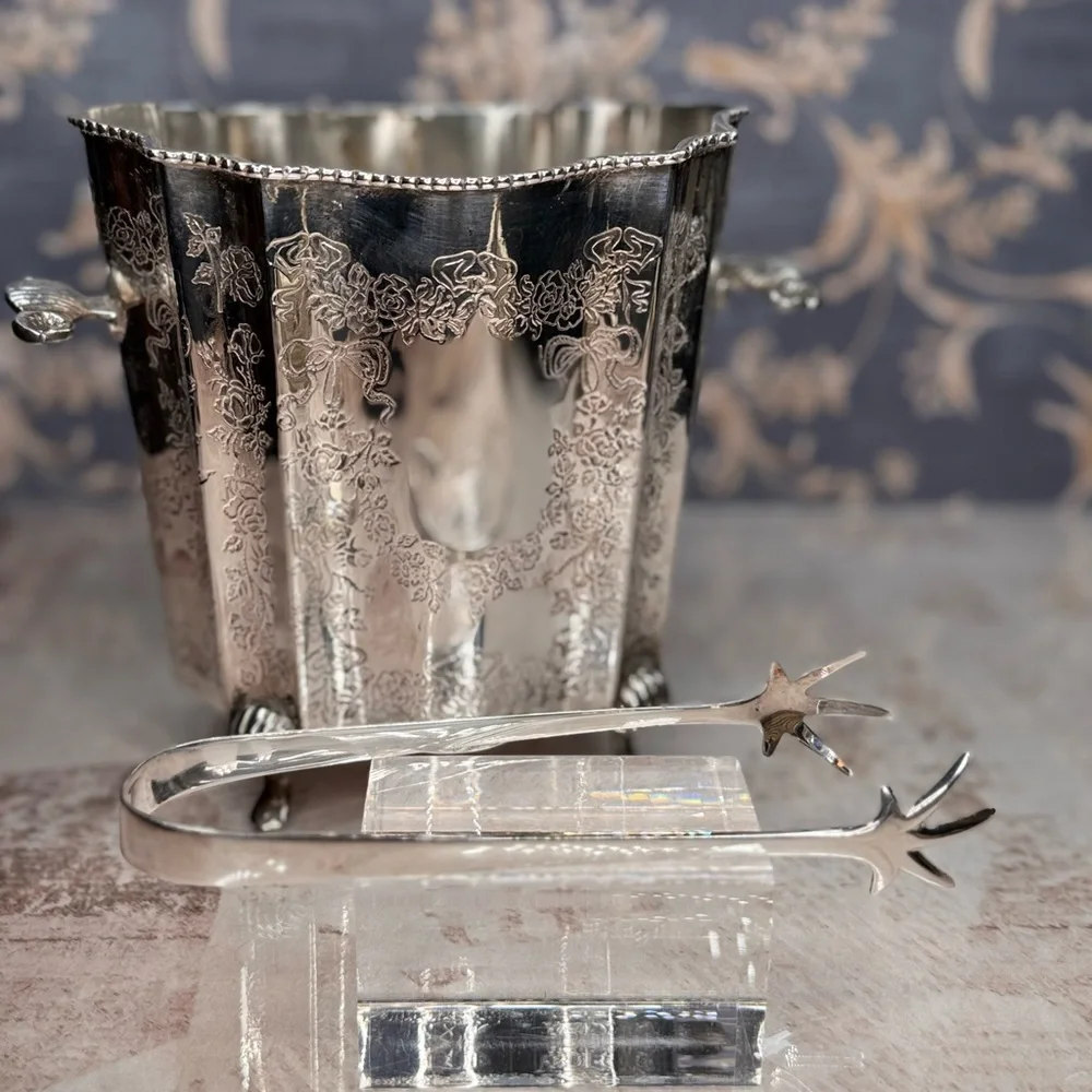 Estate vintage ornate